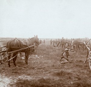 Soldats et artillerie hippomobile, vers 1914-1918