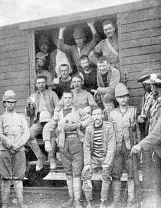 Soldats du 18ème Hussards dans le train pour Pretoria, Afrique du Sud, Guerre des Boers