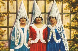 Femmes espagnoles en mantilles, vers 1928