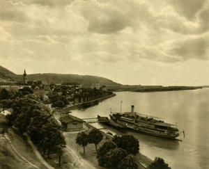 Bateau à vapeur sur le Danube à Hainburg, Basse-Autriche, vers 1935