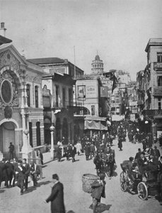 Vue de rue à Galata depuis le bout du pont, Constantinople, 1913