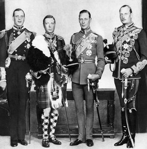 Le Prince de Galles avec ses frères, vers les années 1930