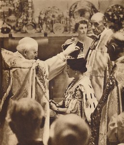 La reine est couronnée, 12 mai 1937
