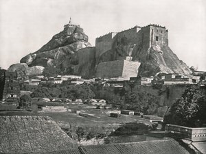 Le Rocher vu du nord, Trichinopoly, Inde, 1895
