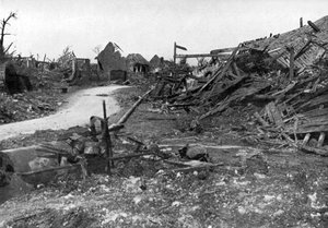 Le village de Mametz après le bombardement de juillet, Bataille de la Somme