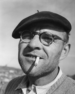 Umberto Bratti, un ouvrier du canal et de la centrale de Donzère-Mondragon, 1952