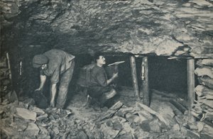 Héros inconscients qui travaillent face au danger, vers 1935