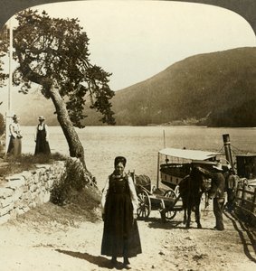 Quand le bateau à vapeur du lac arrive à la jetée de Tinoset - vue à travers Tinsjo vers les collines, Norvège, vers 1905 - Unbekannt