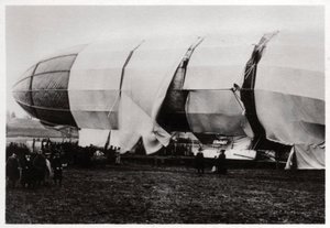 Zeppelin LZ2 après sa destruction, 1906, 1933