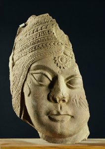 Tête de Yakshi en grès rouge, Bharhut, 2e siècle av. J.-C.