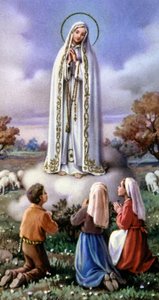 Apparition de la Vierge Marie à 3 petits bergers à Fatima, Portugal (1917), vers 1920-30 (carte postale)