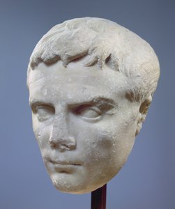 Auguste, tête en marbre, c.27-20 av. J.-C.