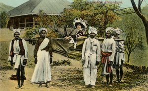 Dame coloniale britannique dans un palanquin indien