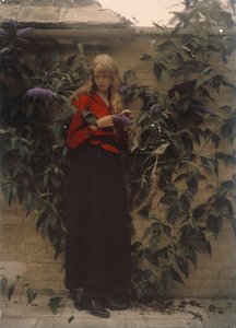 Christina avec Buddleia pourpre