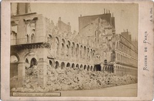 Commune de Paris : vue des ruines du Ministère des Finances à Paris en mai 1871. Photographie J.R. Dim. 16,3X10,8 cm - Unbekannt