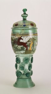 Gobelet couvert, décoré d