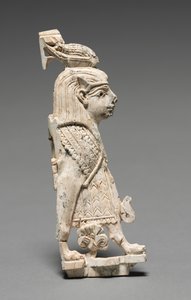 Plaque décorative : Sphinx ailé, 900-800 av. J.-C.