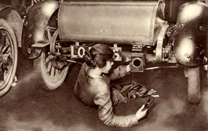 Mécanicienne pendant la Première Guerre mondiale
