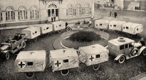 Train ambulance allemand tiré par des voitures - Unbekannt