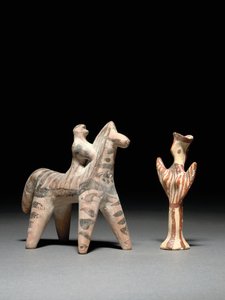 Cheval et cavalier grecs, c.6ème siècle av. J.-C., et figure Mycénienne Psi, c.13ème siècle av. J.-C.