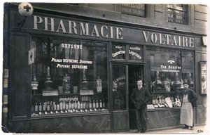 Pharmacie à Paris - Unbekannter Künstler