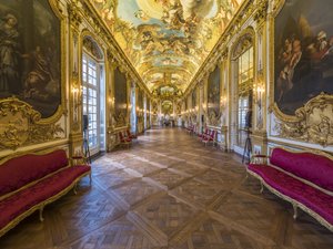 La galerie dorée et la voûte peinte par François Perrier (1594-1649)