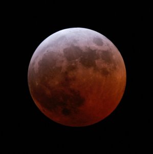 Éclipse lunaire totale, 3 mars 2007 - Unbekannt