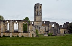 Vue de La Sauve-Majeure, abbaye de La Sauve-Majeure en Gironde. 11ème siècle.