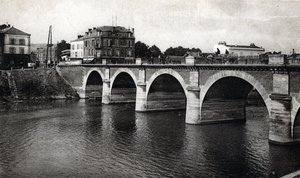 Vue du pont de la Marne à Épernay, Marne - carte postale vers 1910 Collection privée