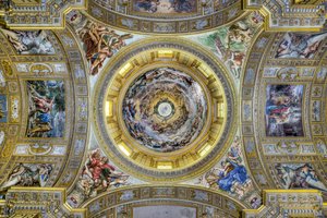 Vue du plafond du transept avec les pendentifs et le dôme, Sant