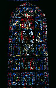Fenêtre représentant Notre-Dame de la Belle Verrière dans le chœur sud