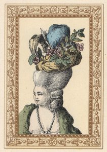 Femme avec coiffure relevée avec un bonnet décoré de raisins et de plumes appelé Bonnet Racy dans un parc anglais