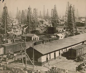 Derricks pétroliers à Burkburnett, Texas
