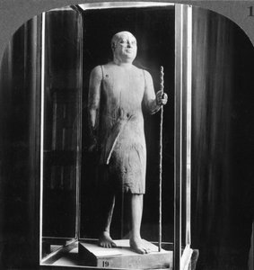 La célèbre statue en bois appelée le Shekh-el-Beled, Le Caire, Égypte