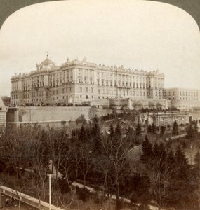 Le majestueux Palais Royal et le Parc Royal Campo del Moro...Madrid, Espagne, 1902 - Underwood and Underwood