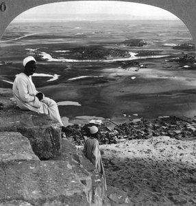 Vue du sommet de la Grande Pyramide, Gizeh, Égypte, 1905