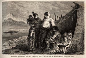 Une famille inuit du Groenland dans leur camp d