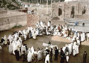 Jongleurs arabes à Alger. Photochrome vers 1895. - Unknown artist