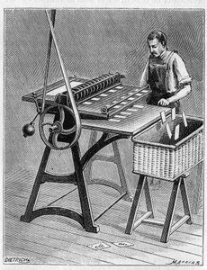 Fabrication de cartes à jouer par des méthodes anciennes. Découpage de cartes à jouer. Gravure de 1893
