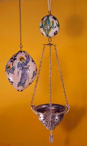 Art oriental : boules en faïence polychrome avec des anges
