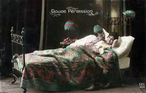 Douce permission : un soldat français en permission retrouve sa bien-aimée dans son lit. Carte postale de la Première Guerre mondiale 1914-1918.