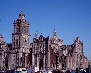 Art baroque : vue de la cathédrale métropolitaine de Mexico