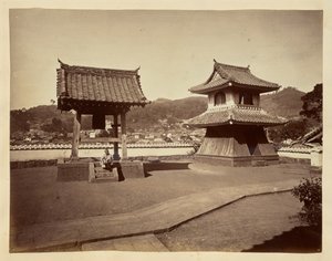 [Clocher et tour du tambour au temple Jinso-ji]
