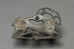 Fibule en forme de cerf couché - Unknown artist