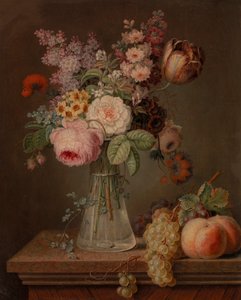 Pièce florale dans un vase en verre