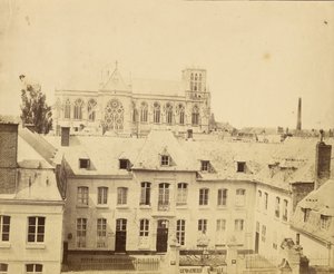 [Bâtiment de la gendarmerie impériale et cathédrale gothique].