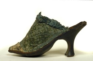 Modèle de chaussures à talon pour femmes du 18ème siècle