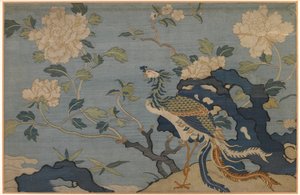 Phénix parmi les rochers et les fleurs