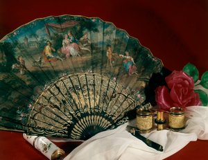 Accessoires de théâtre : éventail et jumelles. 18ème siècle. Paris, arts décoratifs