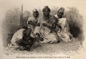 Tierno Ousman, de la tribu Toucouleur, chef du village de Guemmou Koura (Mali), tenant un chapelet musulman avec de gros grains, récitant ses prières, tandis que ses masseurs lui massent le dos et les jambes. Gravure pour illustrer le voyage au Soudan occi